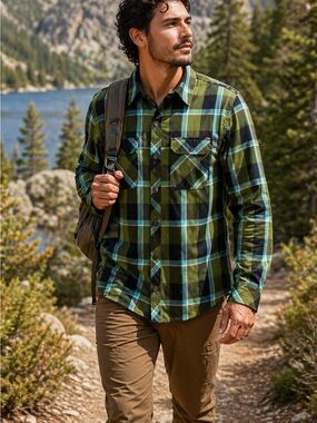 Sombrio Green Black Plaid Flannel Button Up Shirt Size XL Outdoor Casual Utility
